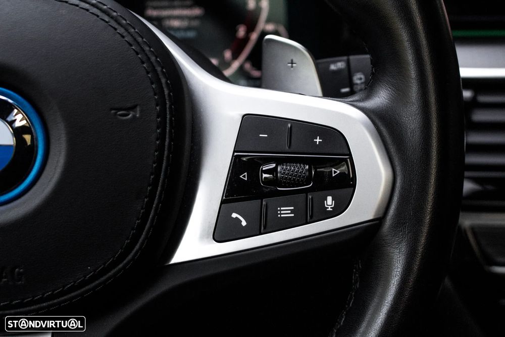 BMW 530 e Pack Desportivo M - 15