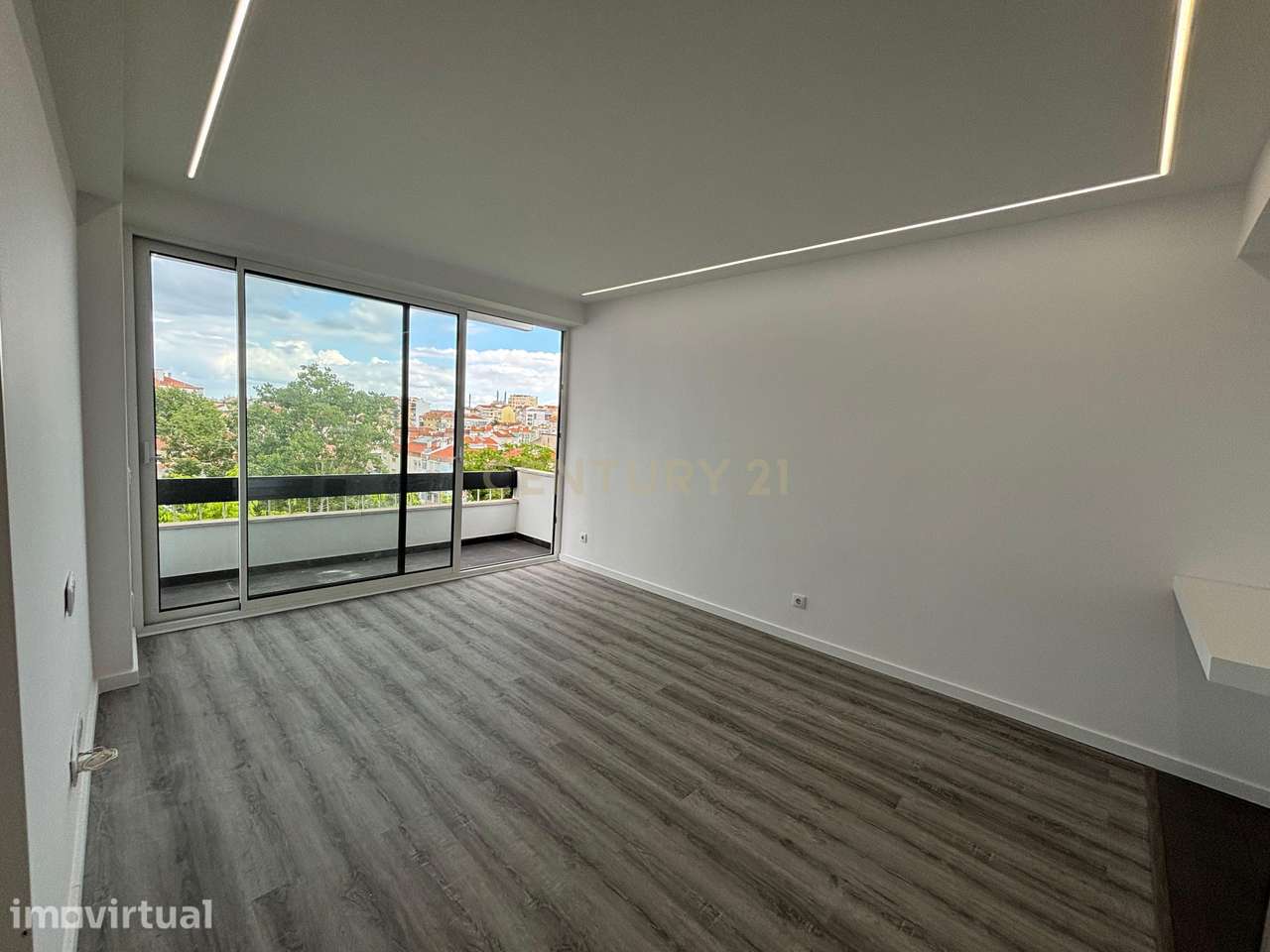 Apartamento Renovado T3 em Sacavém, Loures - Oportunidade Única - Grande imagem: 2/44