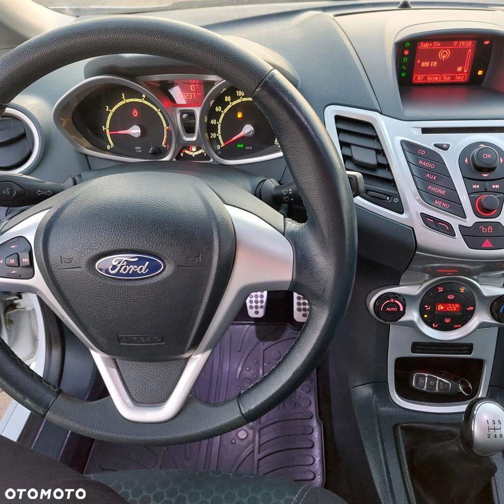 Ford Fiesta 1.4 Sport - 18