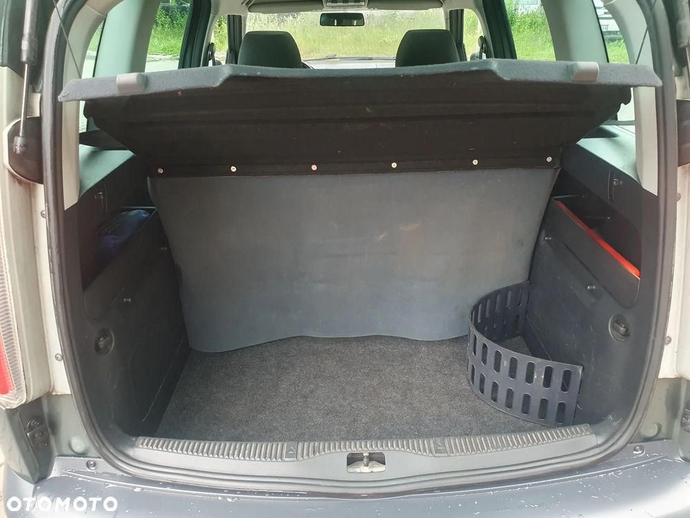 Skoda Roomster 1.6 TDI DPF Comfort PLUS EDITION - 9