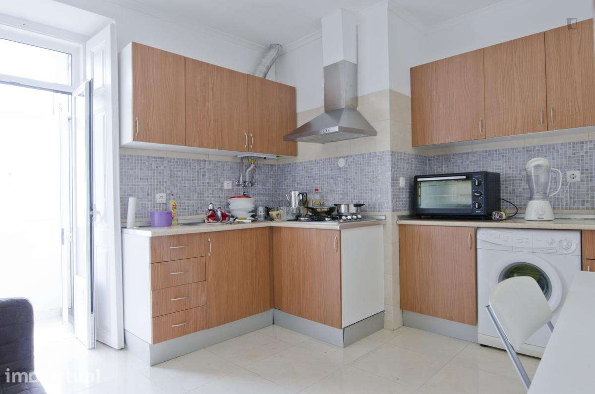 Quarto - localizado em Entrecampos Lisbon - Grande imagem: 2/18