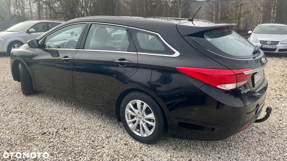 Hyundai i40 Kombi blue 1.6 Classic - 13