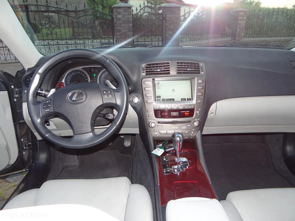 Lexus IS 250 Prestige - 13