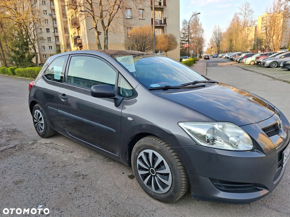 Toyota Auris 1.33 VVT-i Terra - 3