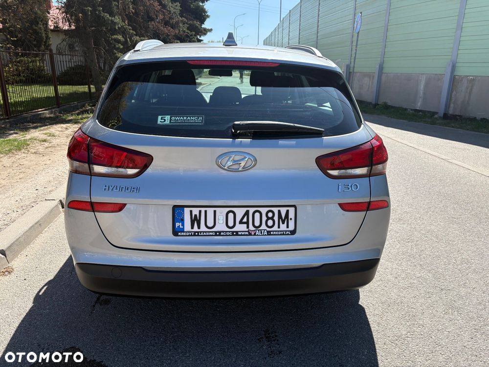 Hyundai i30 1.5 DPI Classic + - 8