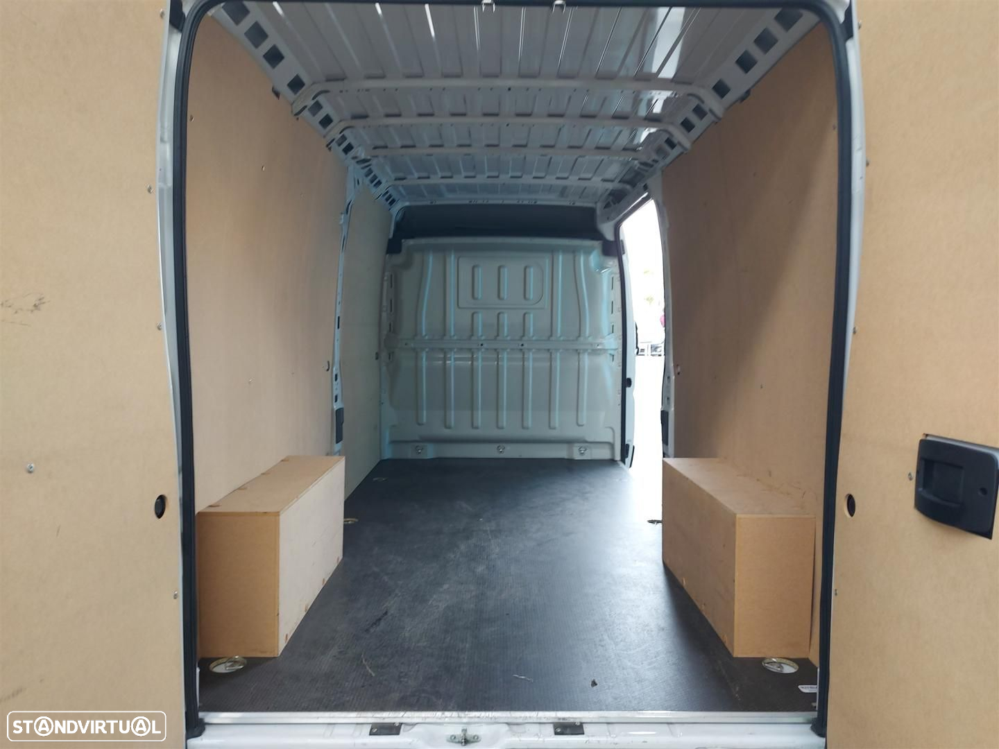 Fiat e-Ducato Furgão Maxi 35LH2 13M 347 - 11