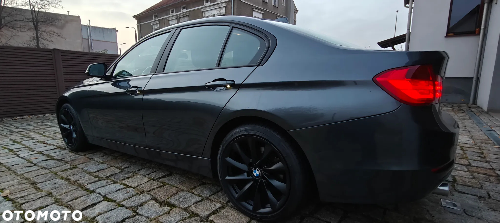 BMW Seria 3 318d - 2