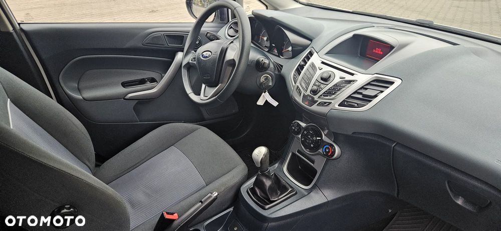 Ford Fiesta - 8