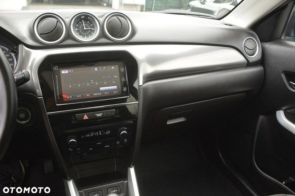 Suzuki Vitara 1.6 XLED 2WD - 26