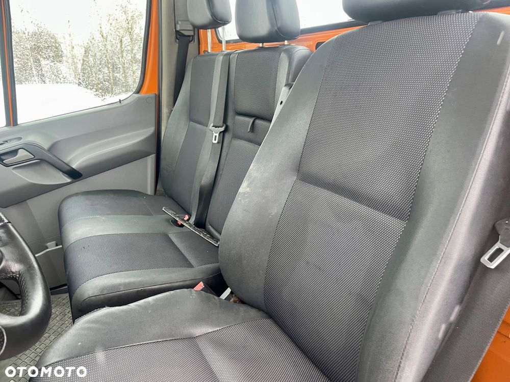 Mercedes-Benz Sprinter - 12