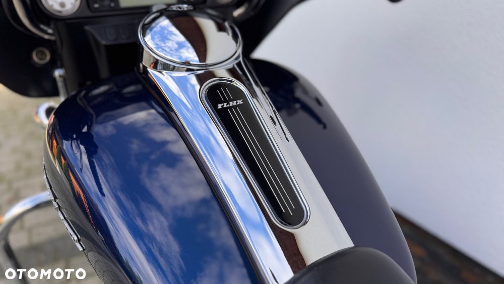Harley-Davidson Touring Street Glide - 21
