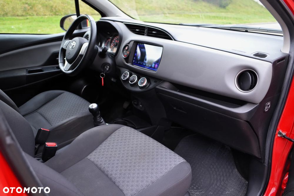 Toyota Yaris 1.0 Sol - 10