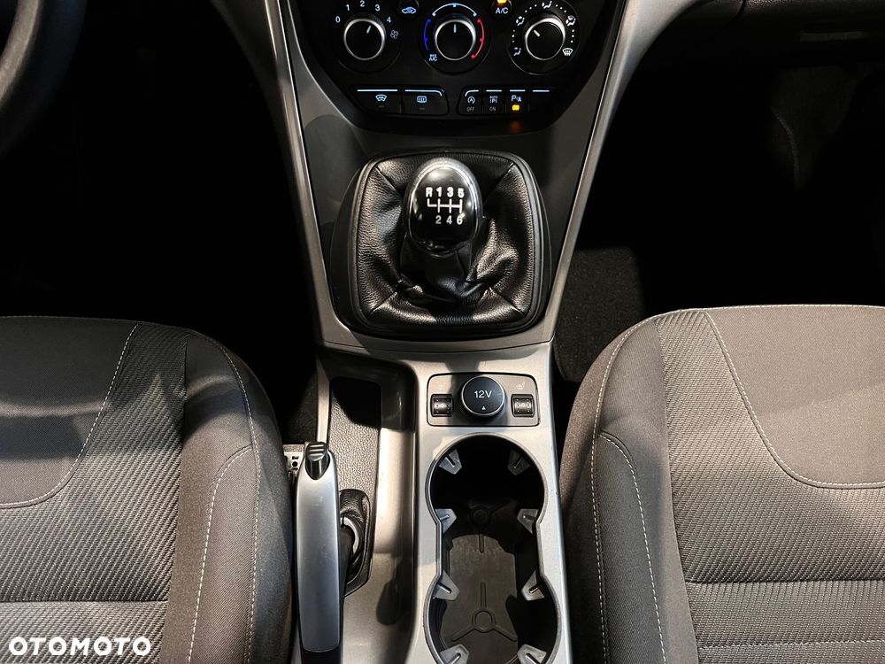 Ford Kuga - 16