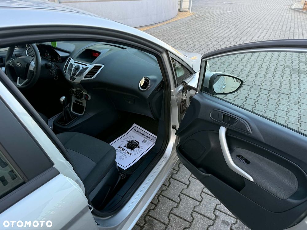 Ford Fiesta - 10