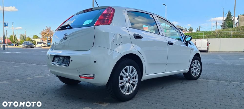 Fiat Punto Evo 1.4 8V Estiva Blue&Me - 10
