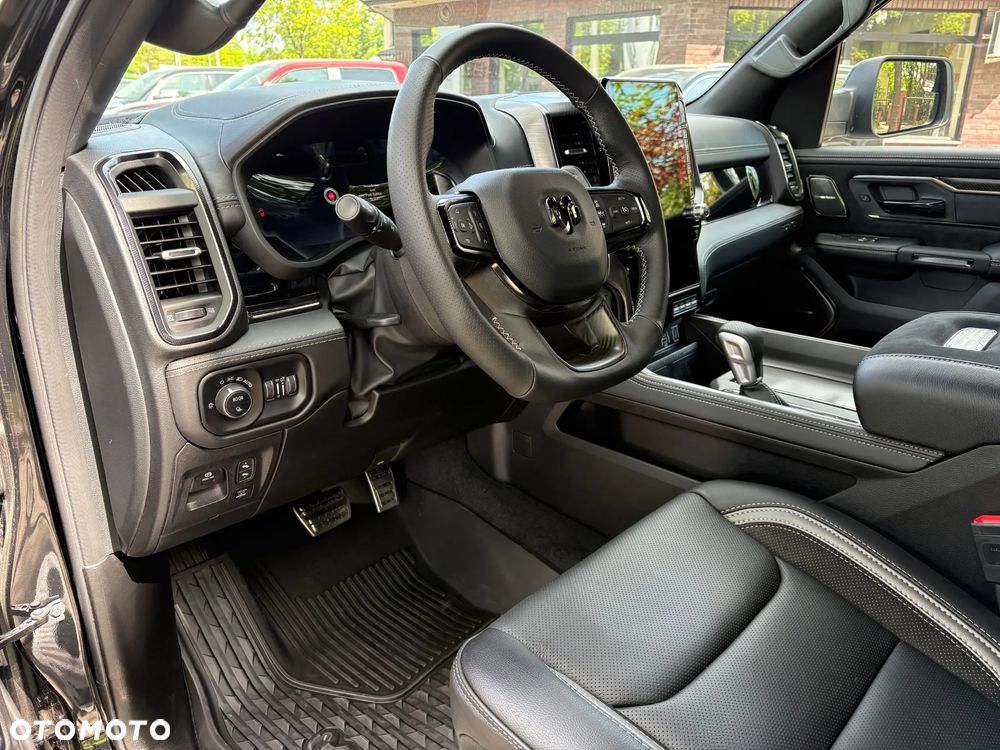 RAM 1500 - 18