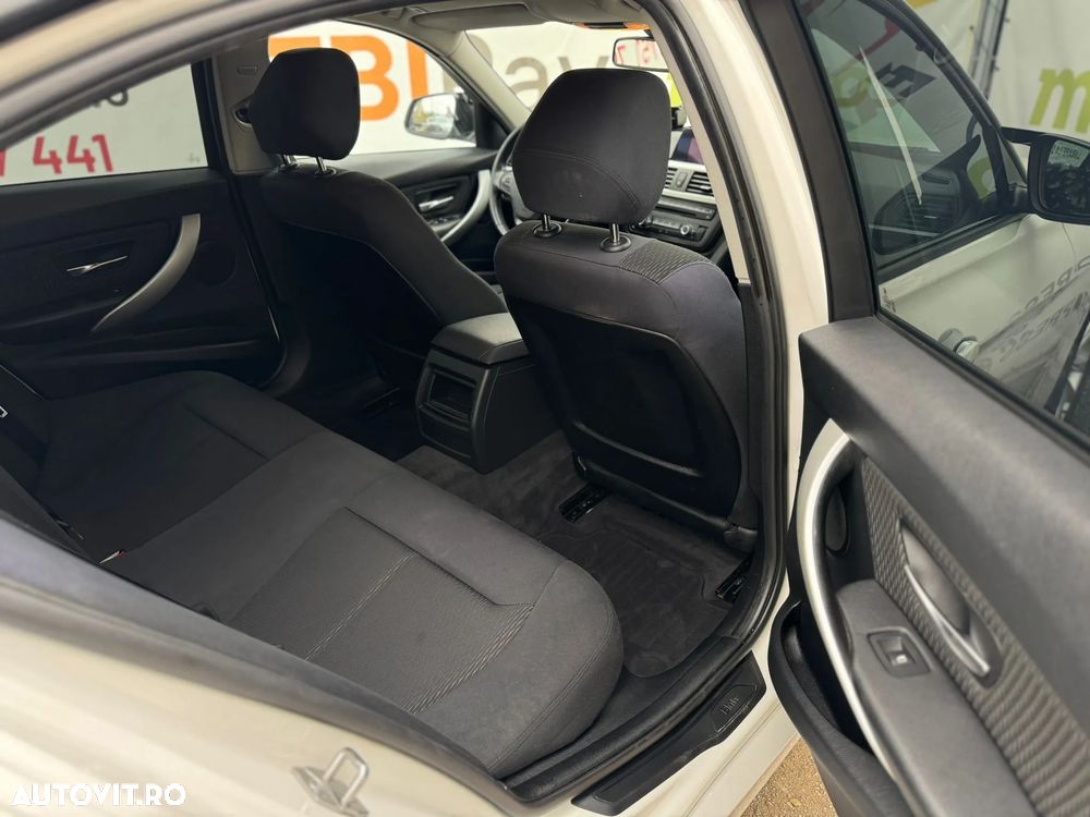BMW Seria 3 318d - 27