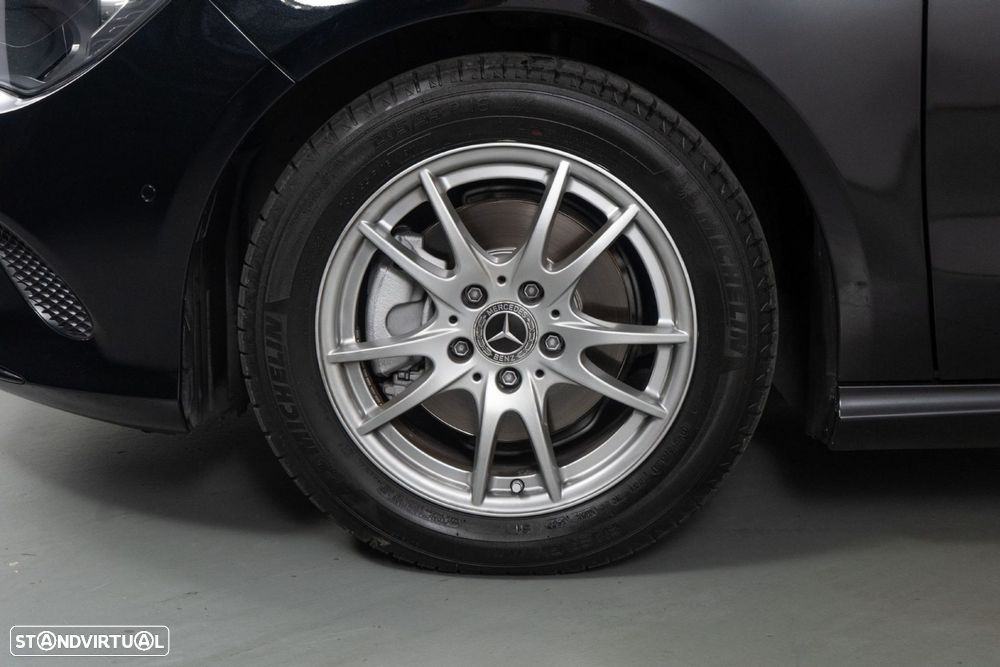 Mercedes-Benz CLA 200 d Shooting Brake Urban Aut. - 17