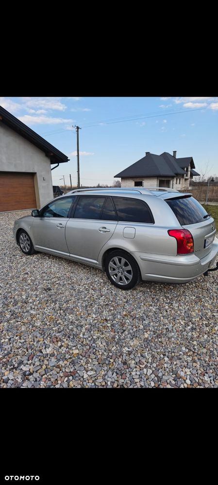 Toyota Avensis - 5