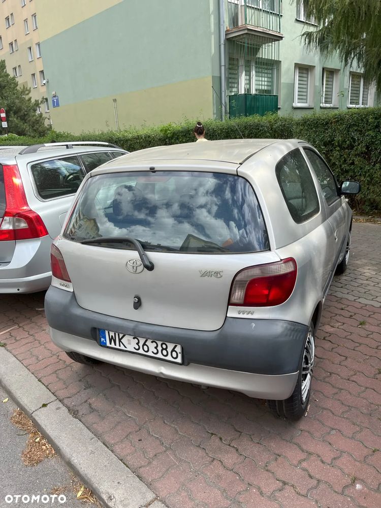 Toyota Yaris 1.0 Base - 3