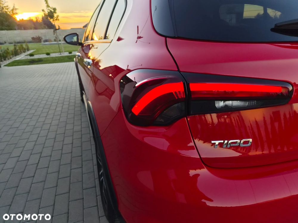 Fiat Tipo 1.5 Hybrid Red DCT - 11