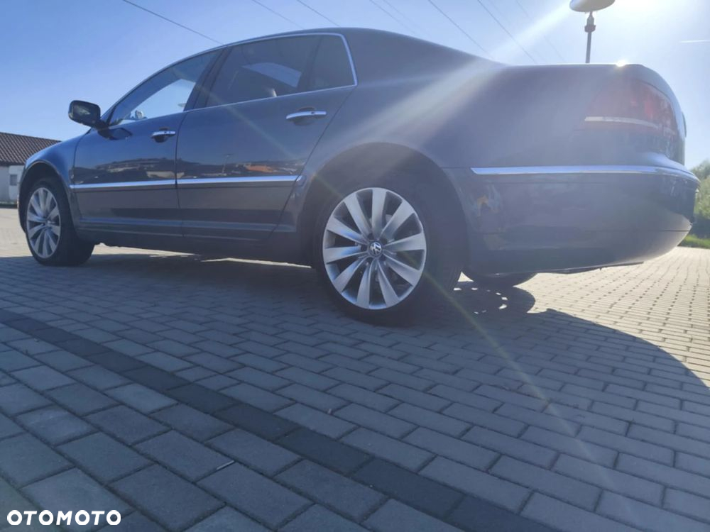 Volkswagen Phaeton - 26