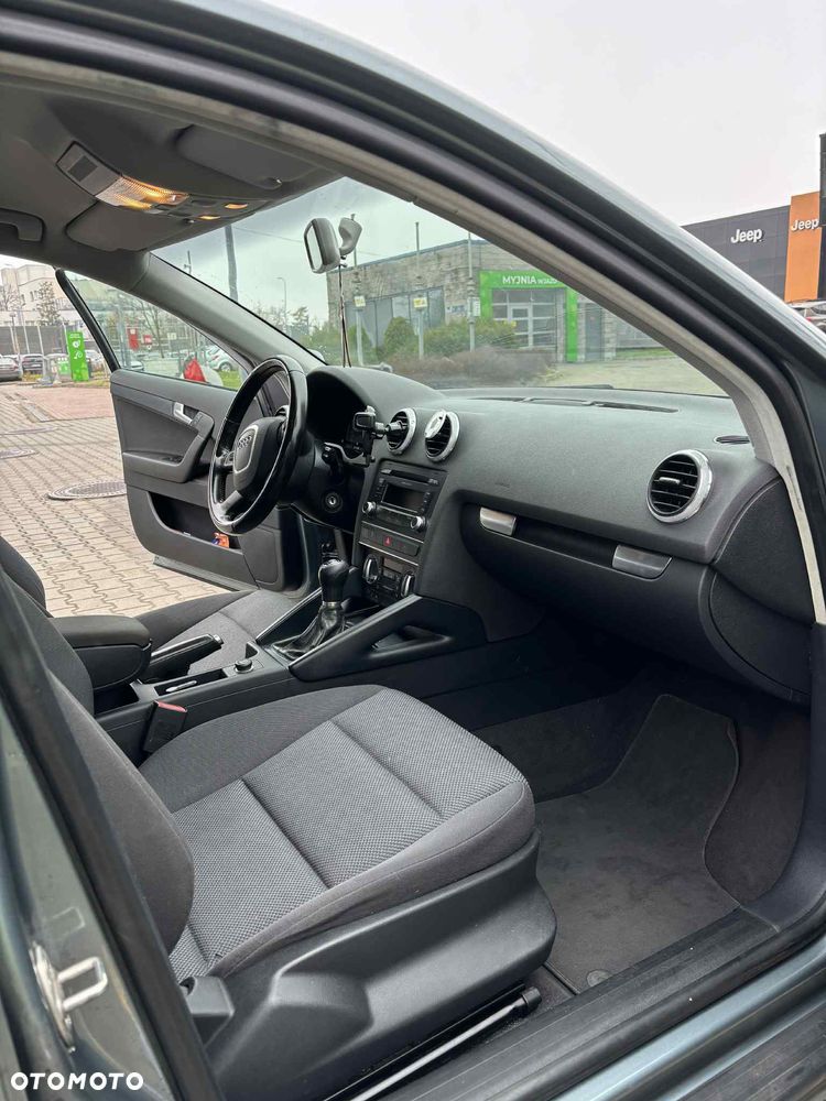 Audi A3 Sportback 1.4 TFSI Ambiente - 11
