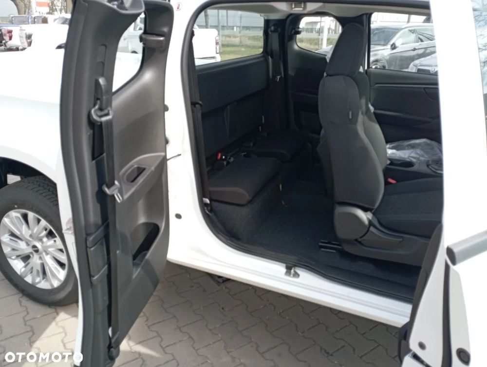 Isuzu D-Max 1.9 EC LS - 15