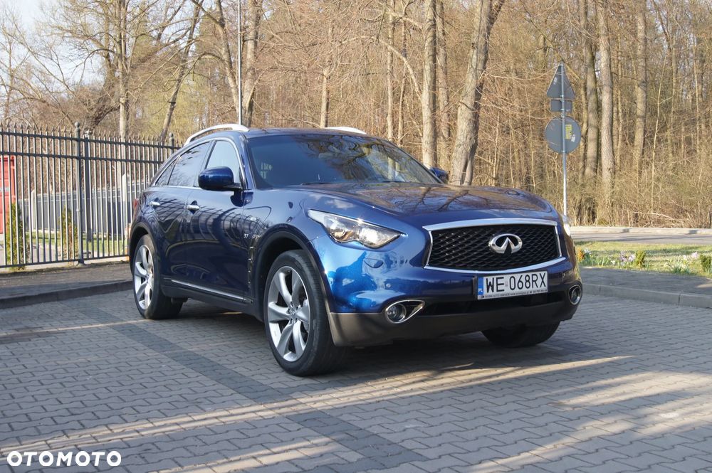 Infiniti QX70 - 1