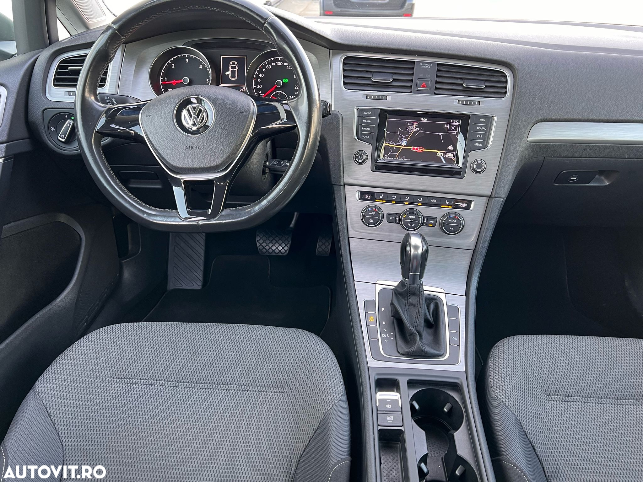 Volkswagen Golf 2.0 TDI DPF BMT DSG Comfortline - 8