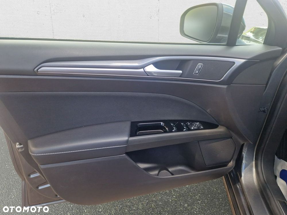 Ford Mondeo - 10