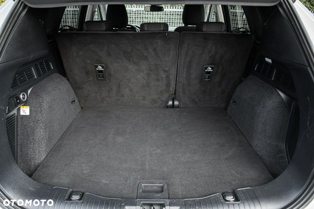 Ford Kuga 2.0 EcoBlue 4x4 TITANIUM X - 32