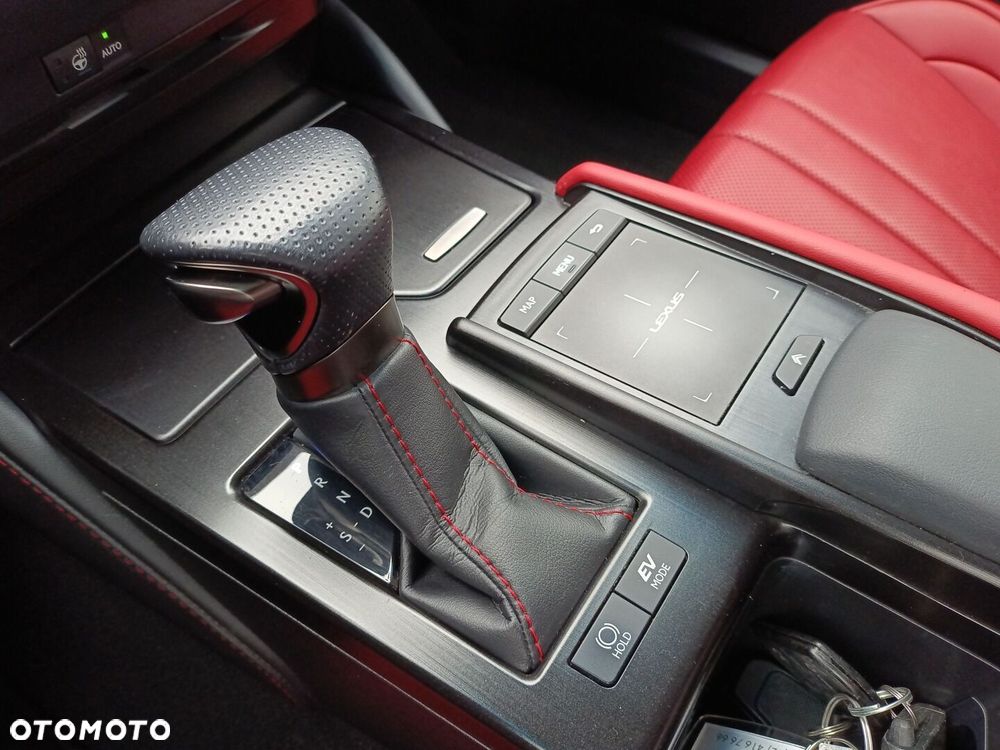 Lexus ES 300h F Sport Edition - 27