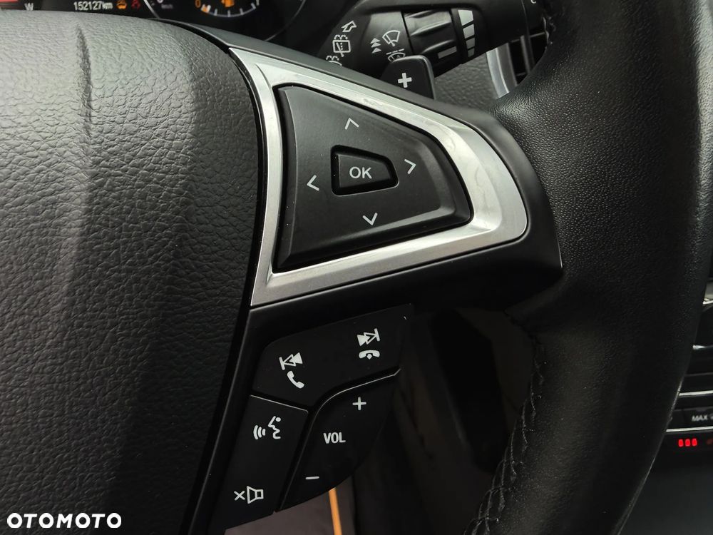 Ford S-Max 2.0 EcoBoost Titanium - 30
