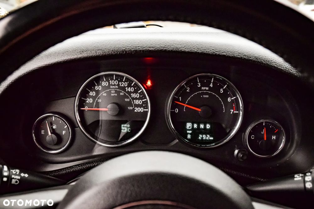 Jeep Wrangler 3.6 Unlim Sahara - 20