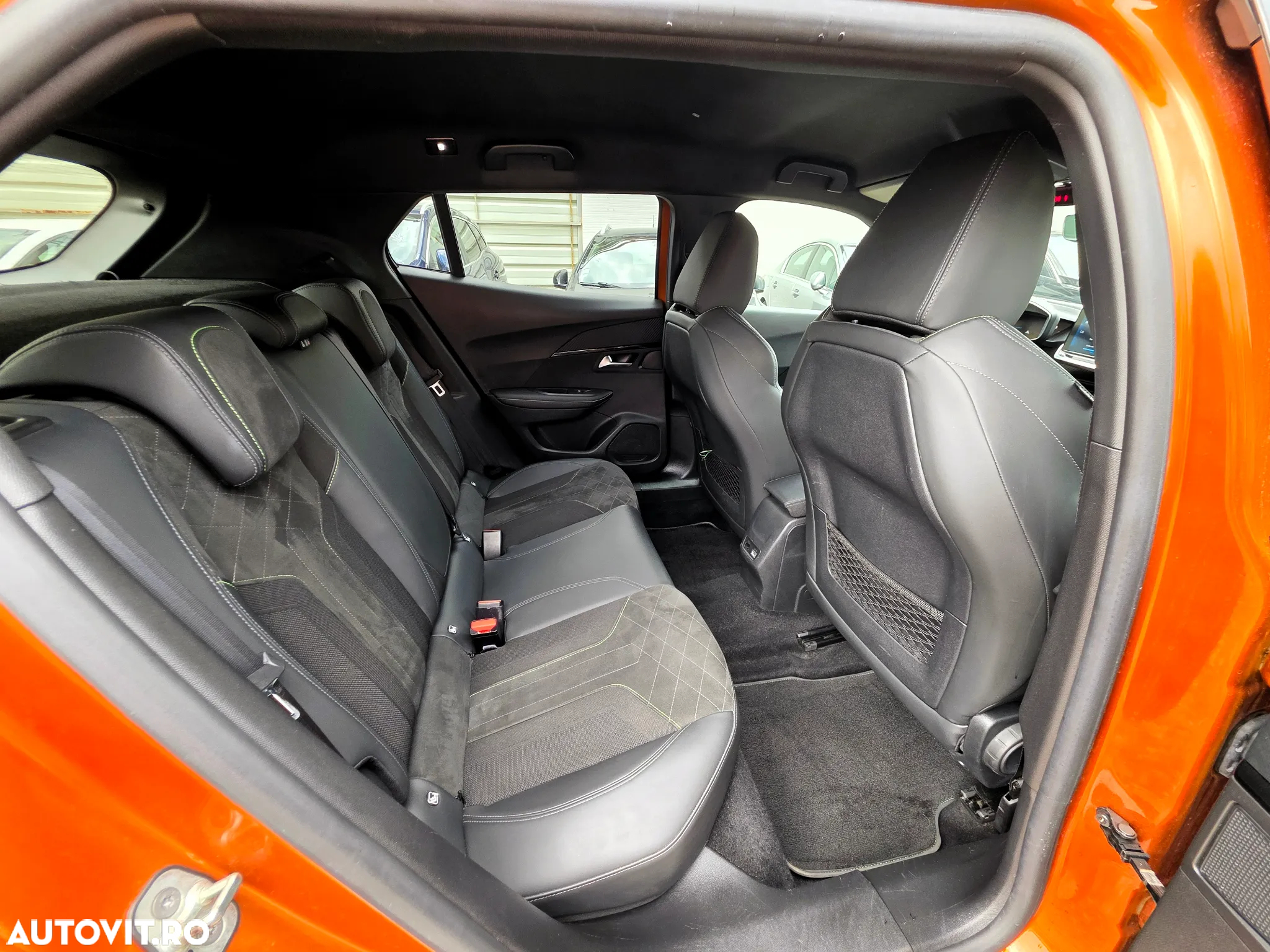 Peugeot 2008 PureTech 155 EAT8 GT Pack - 16