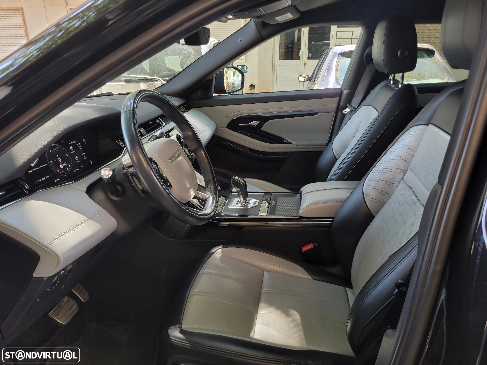 Land Rover Range Rover Evoque 2.0 D150 AWD R-Dynamic S Auto - 16