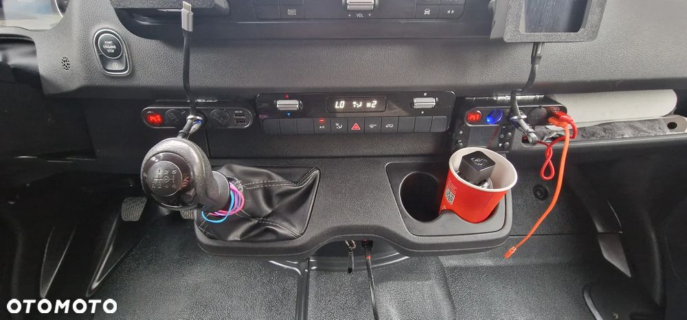 Mercedes-Benz Sprinter - 22