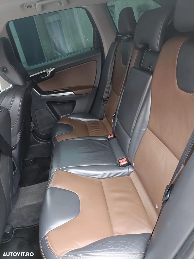 Volvo XC 60 D4 AWD Geartronic Summum - 14