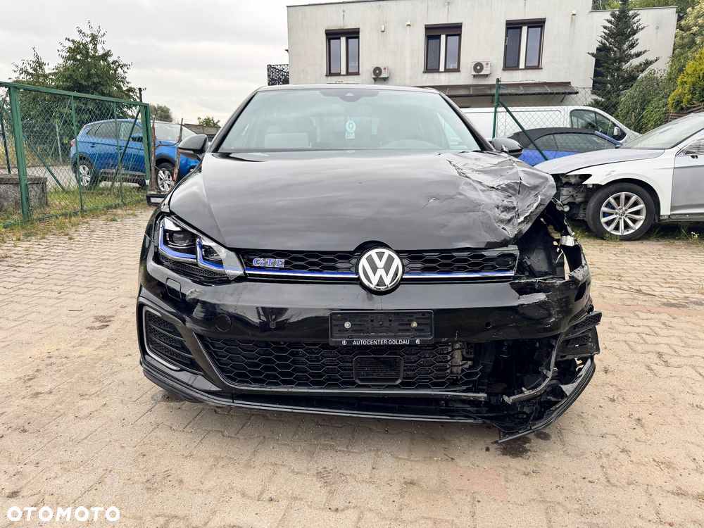 Volkswagen Golf 1.4 GTE Plug-In-Hybrid DSG - 4