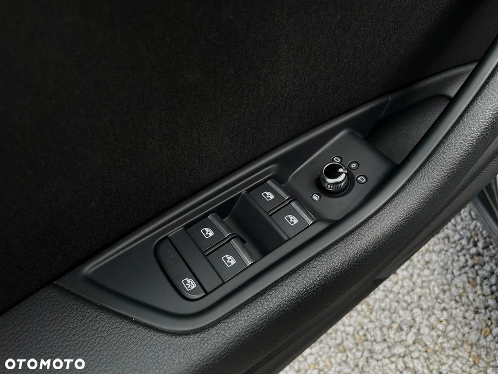 Audi A4 Avant 2.0 TFSI ultra Sport - 33