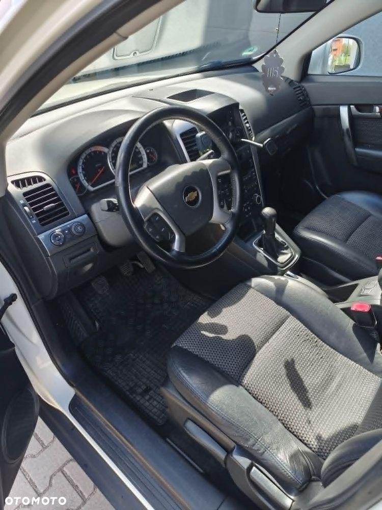 Chevrolet Captiva 2.4 LS - 10