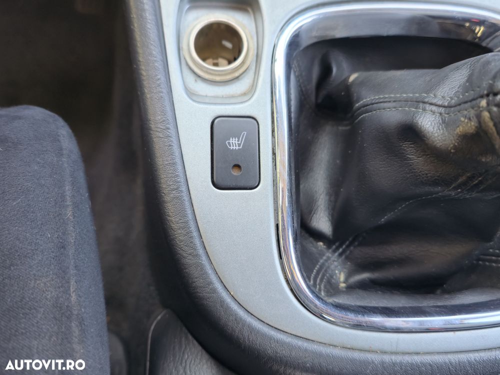 Suzuki Grand Vitara 2.0 TD Comfort - 13