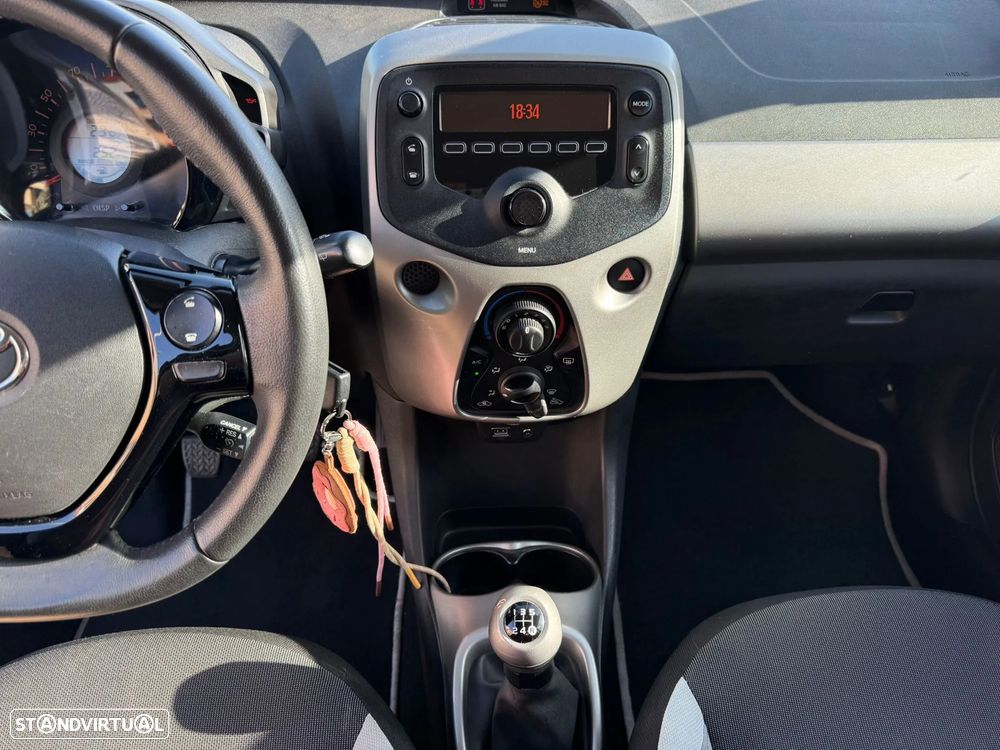 Toyota Aygo 1.0 X-Play - 7