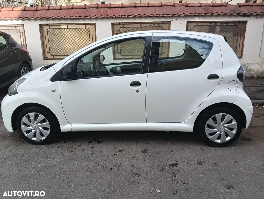 Toyota Aygo 1.0 Terra - 1