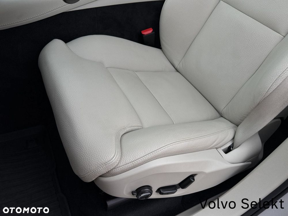 Volvo XC 90 - 13