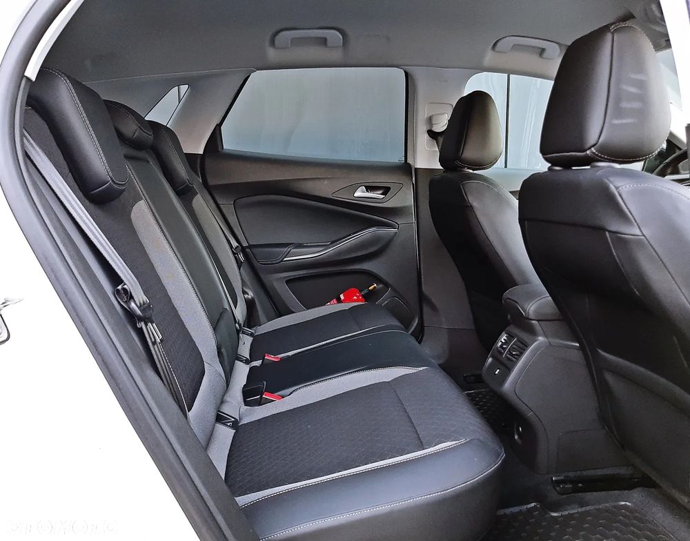 Opel Grandland X 1.6 T Elegance Business Pack S&S - 32