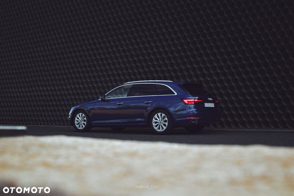 Audi A4 Avant 2.0 TDI S tronic - 16
