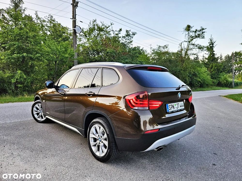 BMW X1 sDrive18i - 13
