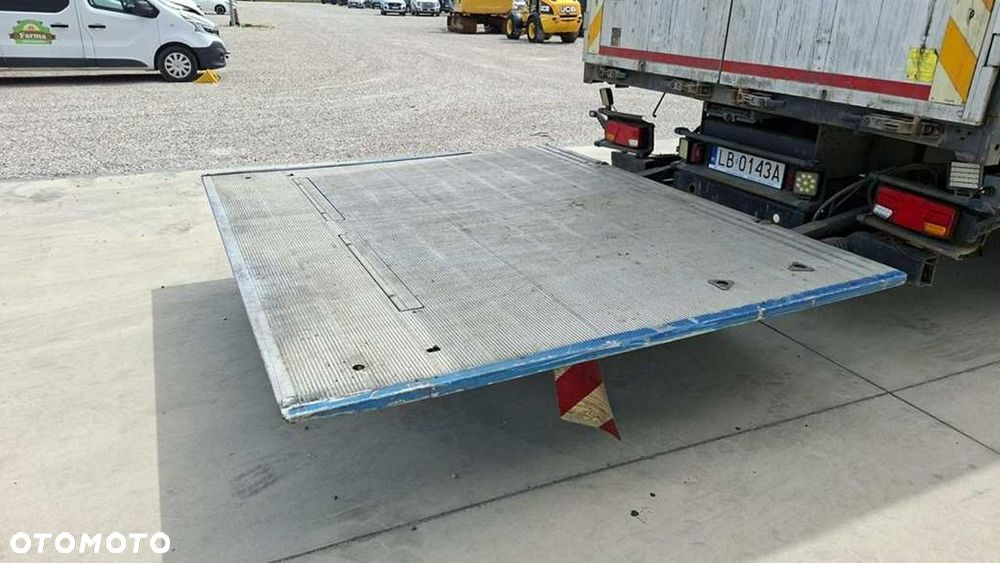 DAF CF 320 - 7